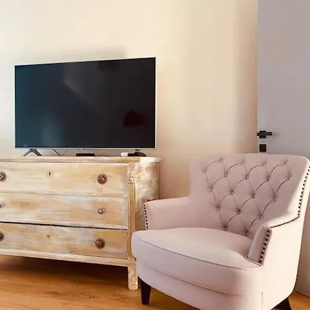 Dvojizbovy V Blizskom Centre Bardejova * Bardejov